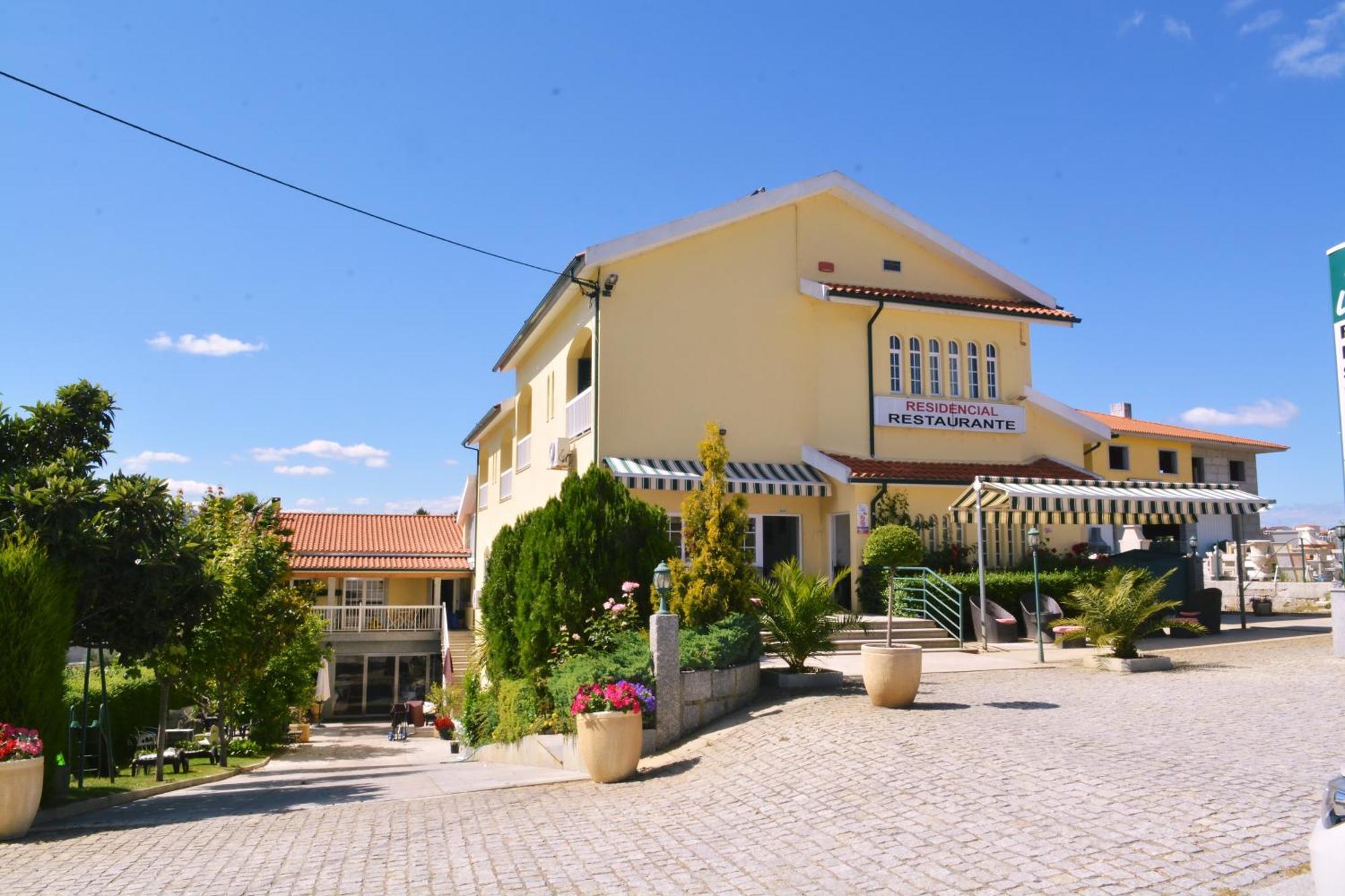 Ze Luis Hotel Chaves Exterior photo