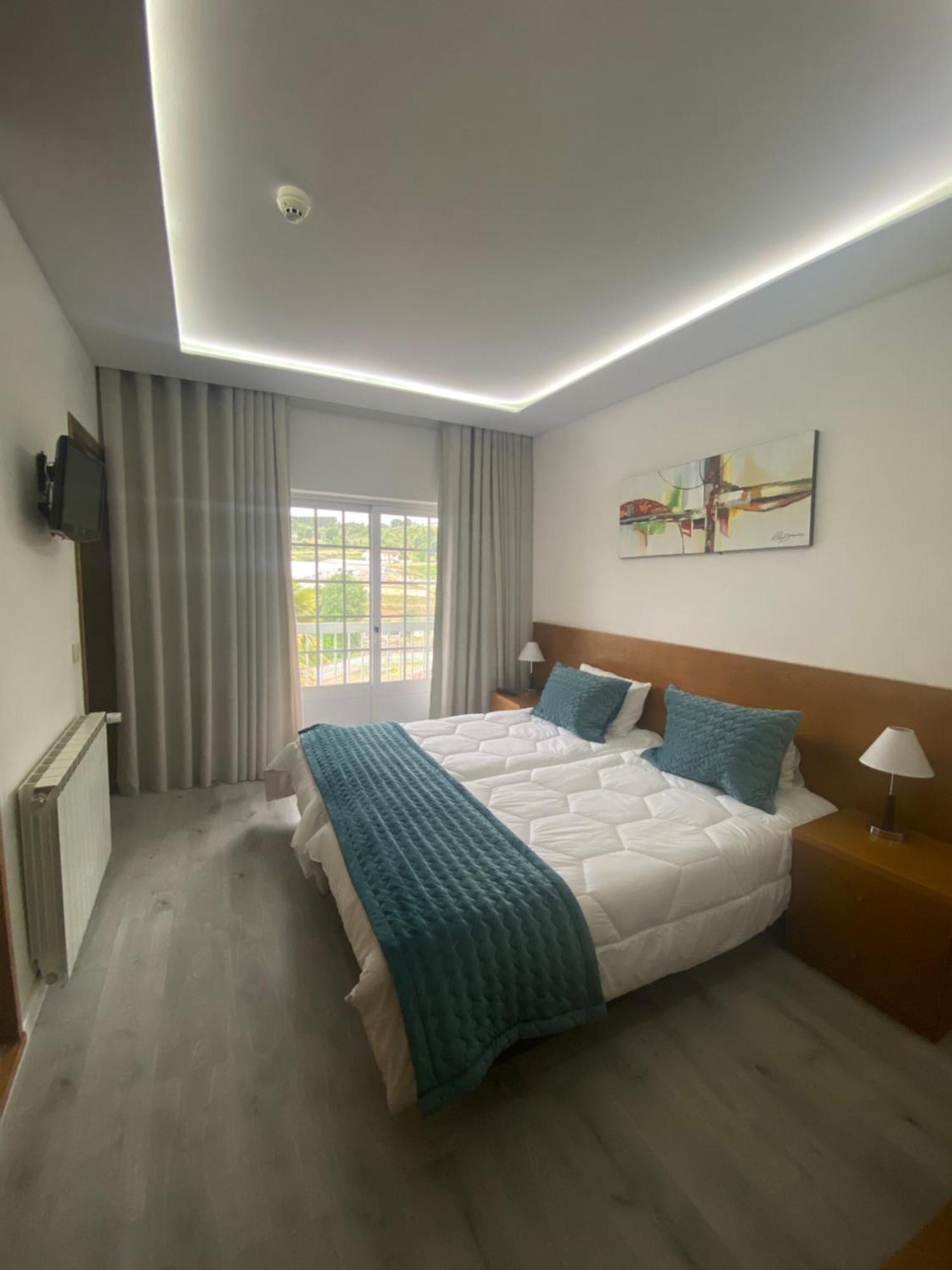 Ze Luis Hotel Chaves Exterior photo