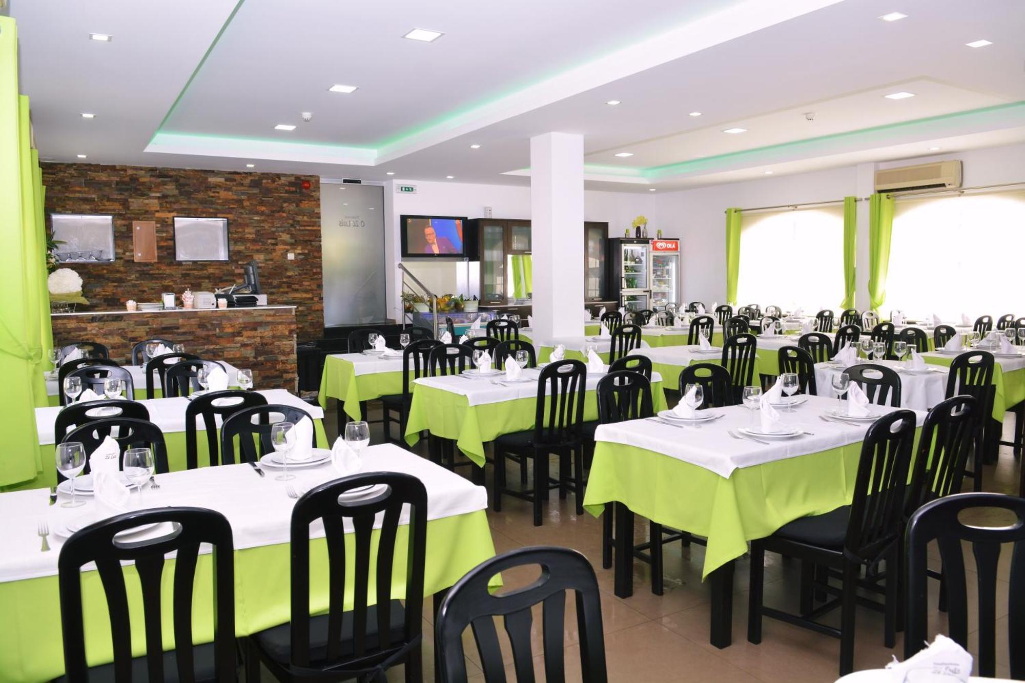 Ze Luis Hotel Chaves Exterior photo